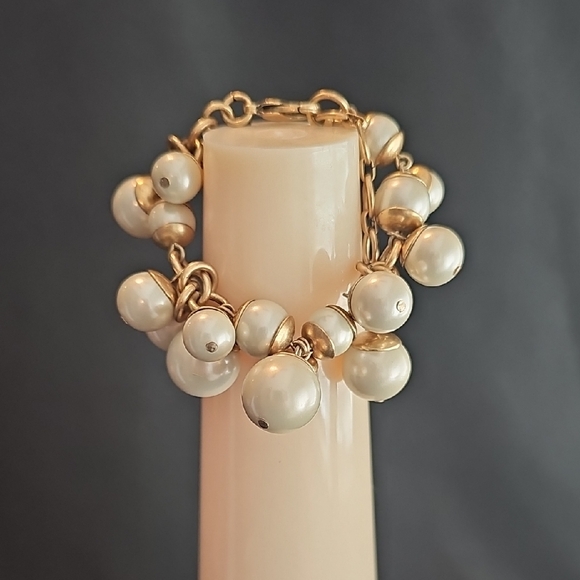 Stella & Dot Gold and White Pearl Bracelet - Picture 8 of 8